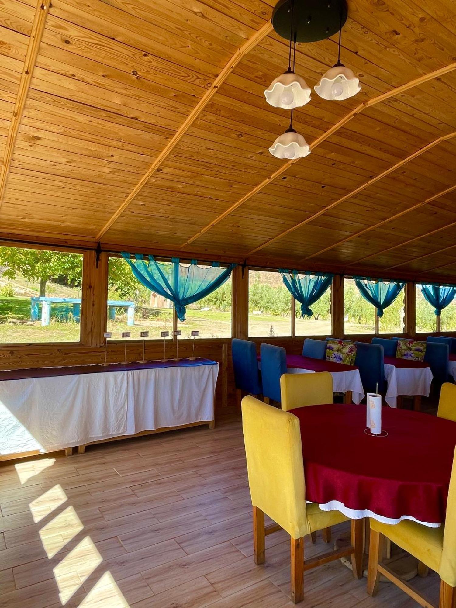 Ferme D'Hote La Vallee 艾兹鲁 外观 照片