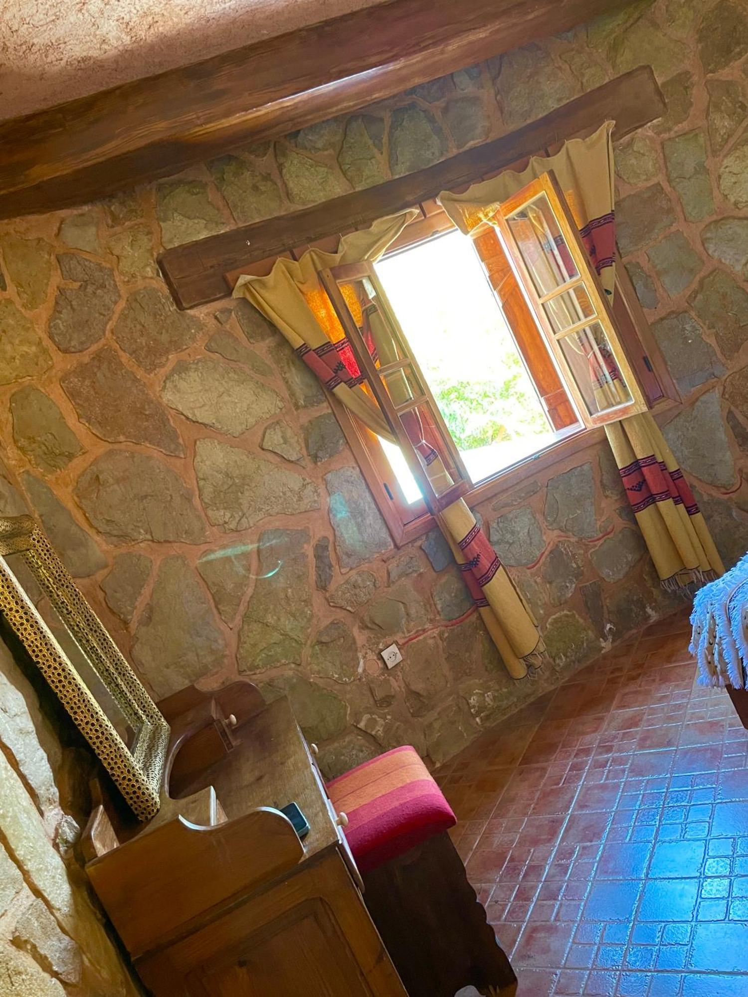 Ferme D'Hote La Vallee 艾兹鲁 外观 照片